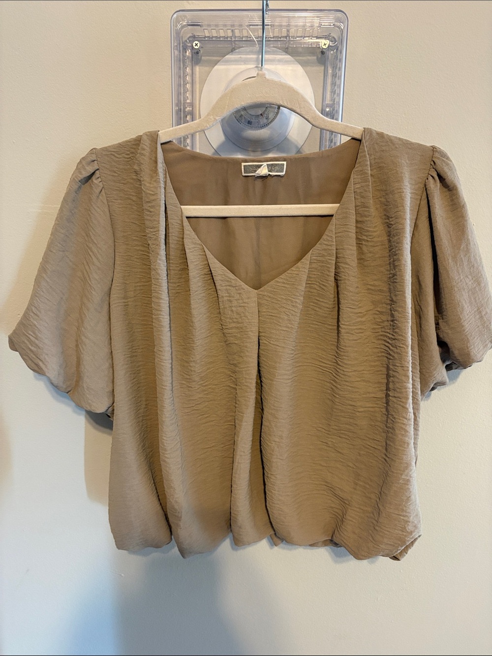 Pleione Woven V-Neck Short Sleeve Blouse - Taupe Size Small